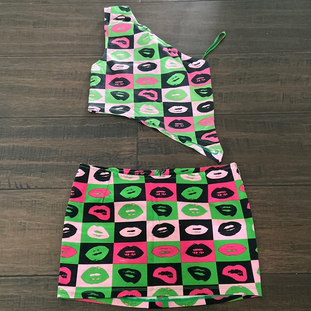 Lips 2piece skirt set
